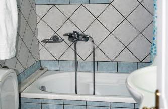 JULIA'S APARTMENT - Photo 37