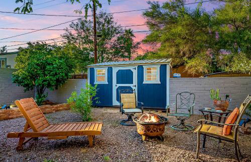 Cute Peaceful Tiny House Getaway w Backyard - Foto 9