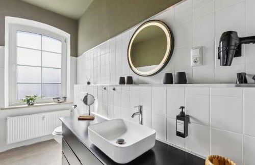 NASA Homes 4 Zimmer Altbauwohnung Zentral inkl Smart TV Netflix Garten - Foto 14