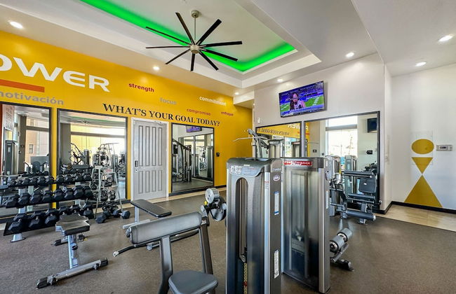 Beach Bliss Retreat 2BR Beachfront Condo - Foto 44