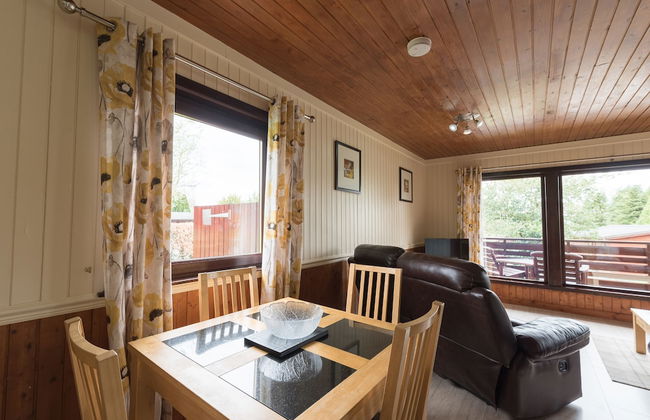 Conifer Lodge 8 With Hot Tub, Newton Stewart - Photo 7