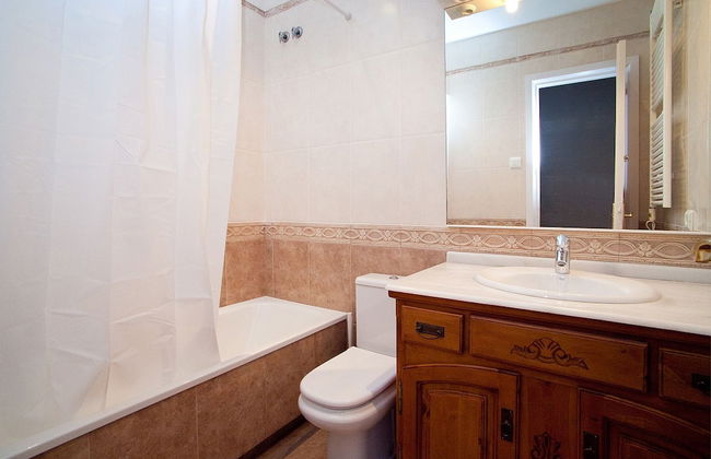 Cute & Spacious Eixample Apartment - Photo 32