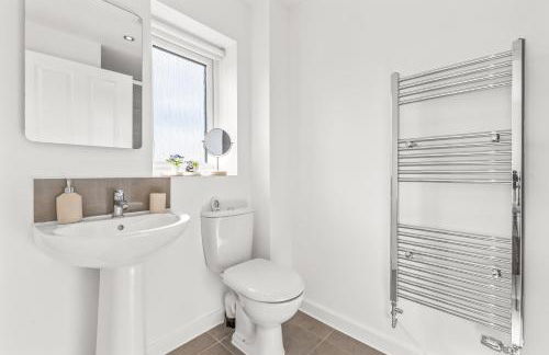 Large Family House with free parking - 3 bedrooms 6 beds - Foto 19