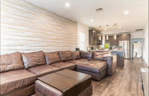 Gorgeous DTLA w/ View + Hot Tub! - Foto 10