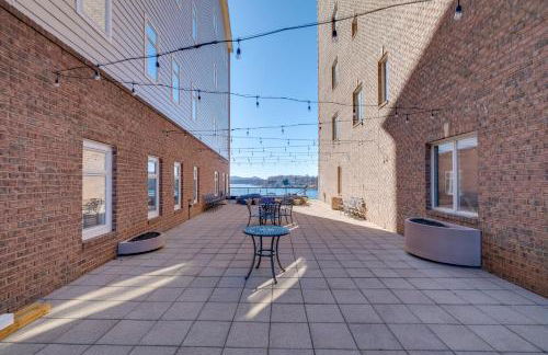 Top-Floor Balcony and Serene Views Huddleston Condo - Foto 29