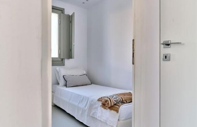 Empire Luxury Villas - Photo 3