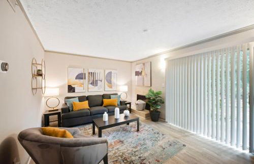 King Bed 5 min walk Truist Park The Battery - Foto 1