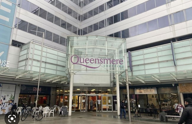 Two bed apartment with balcony Slough,Windsor,Legoland - Foto 50