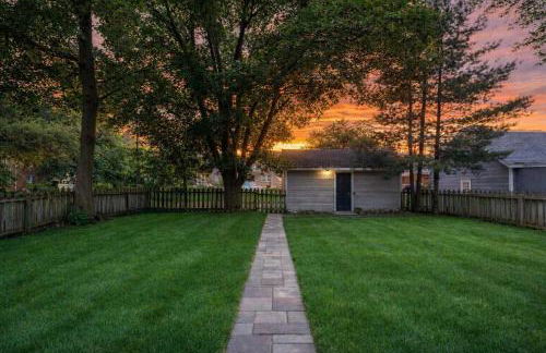 Walk to Notre Dame Harter Heights Hideaway - Foto 44