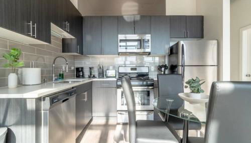 McCormick Place Beautiful 2BR Apartment with Optional Parking Sleeps up to 8 Near Soldier Field, Grant Park and Lakefront Trail - Foto 2