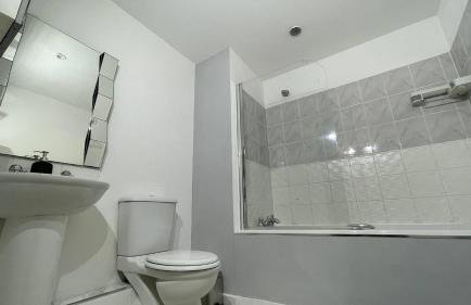 Spacious, smart apartment near City Centre and Coop Arena Free parking - Foto 14