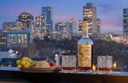 CLose to DT Speakeasy Poker City Views - Foto 1