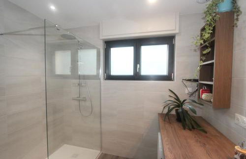 L'Impasse 2-6 personnes, spa, cheminée et piscine en été - Foto 24