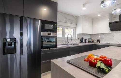 MY DALMATIA - Luxury villa Burra with private pool, jacuzzi and sports court - Foto 14