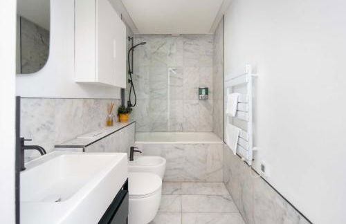 1 Min Walk to Euston Station, Modern Townhouse - Photo 6