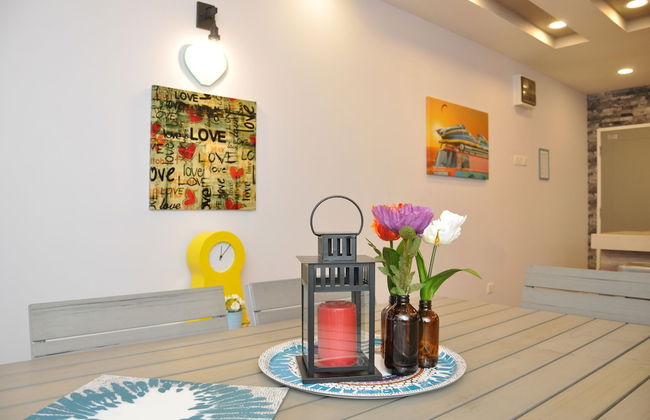 Lawang Suite Apartment With Balcony - Photo 24