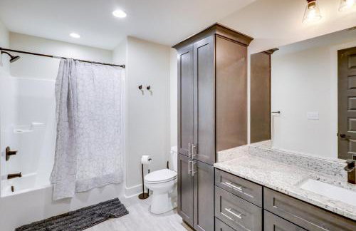 Dock and Views Spacious Lake Sinclair Retreat - Foto 31