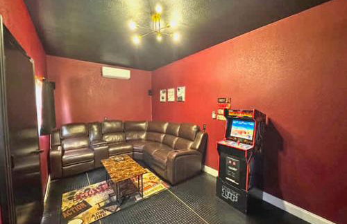 Grand 5BR 2 5B Villa with Pool & Hot Tub - Foto 40