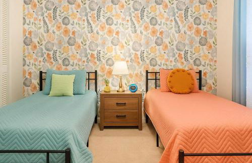 Spacious 4BR House Sleeps 9 Outdoor Lounge with Fire Pit plus Games - Foto 25