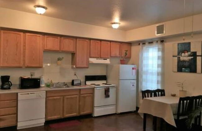 Evie's apartment - Photo 27