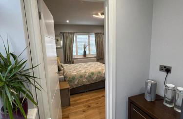 En-suite Double Room - Private Entrance & Free Parking - Foto 19