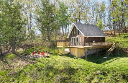 Lofted chalet cabin w hot tub fire pit & views - Foto 2