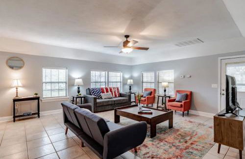 Sunny Side at Dog River-Dock, Lake, Fenced Yard - Foto 34