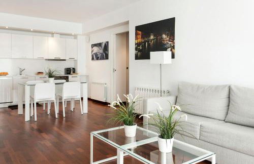 Glasir Homes Barcelona - Photo 29