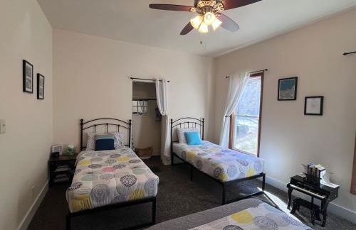 Relaxing Townhouse Downtown Dubuque - Foto 30