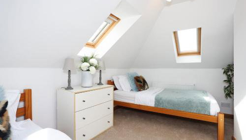 JOIVY Greenknowes Estate with Hot Tub and Bar - Farmhouse and Lodge - Foto 3