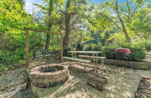 Hummingbird Cabin with a private hot tub - Foto 28