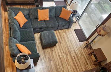 Rustic Mountain Escape Waterpark, Ski & Views! - Foto 8