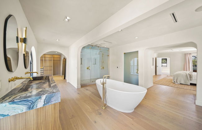 Bella Villa - Photo 26