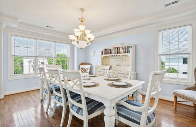 Coastal Escape w Pool Pool Table Walk to Beach - Foto 53