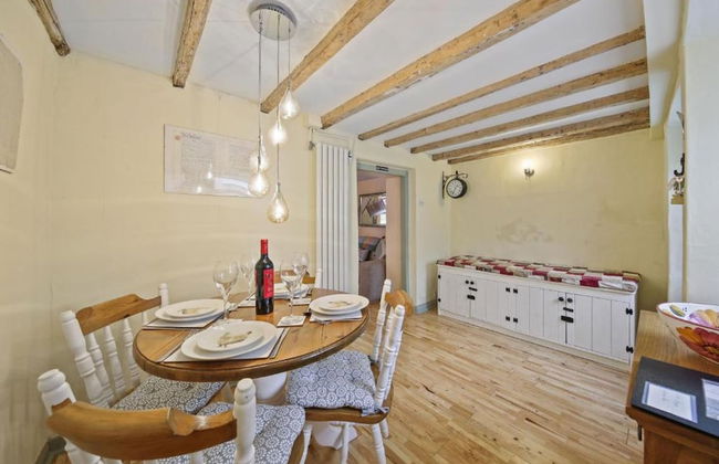 Host Stay Elsie s Escape - Photo 3