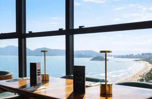 Flat em frente ao mar com piscina varanda e AC - Foto 28