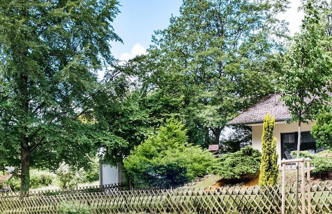 Feusdorf Forest Bungalow - Photo 22