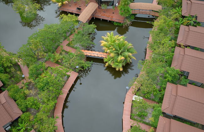 The Beatles Lagoon - Photo 46