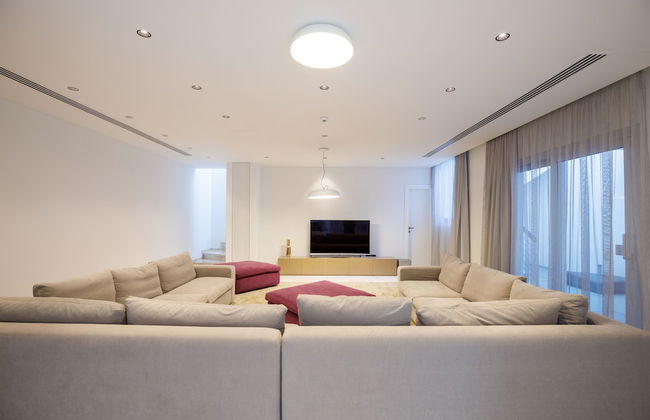 Tranquility Beachfront Villa - Foto 33