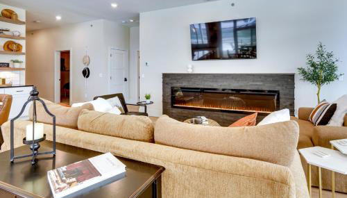 Waterfront Watertown Condo with Patio and Pool Access! - Foto 4