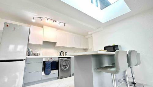 Paradigm House, Stunning 2-Bedroom Apartment 1, free Parking, Oxford - Foto 2, stove, dishwasher, pet friendly, toaster, minibar