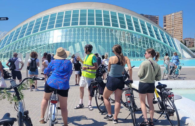 Valencia Free Bike Tour - Photo 2
