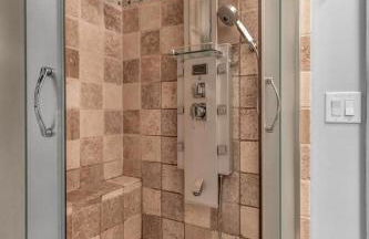 4 bedroom house with Hot Tub and Game Room near Ellicottville - Foto 12