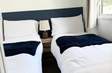 Casita De Cuervo at Shorefield Park - WIFI - Pet Friendly - Passes Included - Photo 8