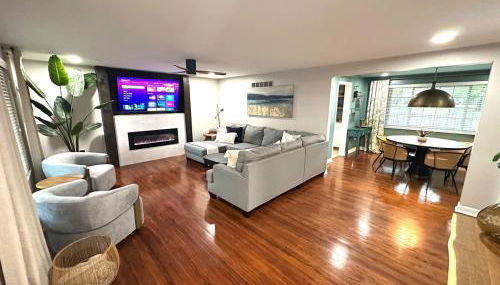 The Sleepy Tiki - game room, tiki lounge, firepit - Foto 4