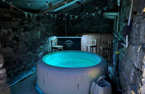 Mournes Family Cottage with Hot Tub - Foto 8