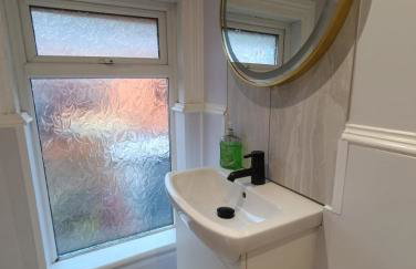 8 bed house 2 miles (7 Mins) from Newcastle centre - Foto 25