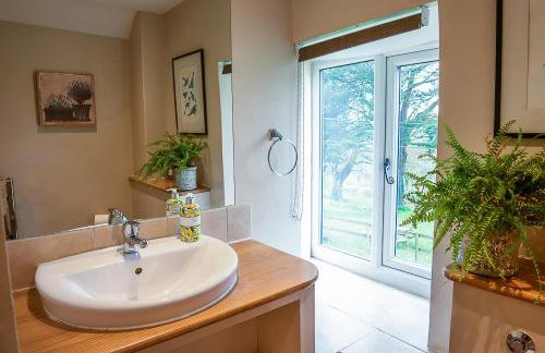 Laverstock Cottage - Photo 12