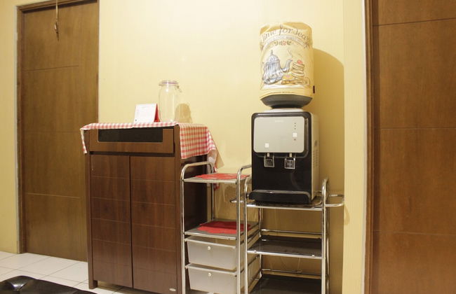 Stylish 1BR with Extra Room Gateway Ahmad Yani Cicadas Apartment - Photo 11