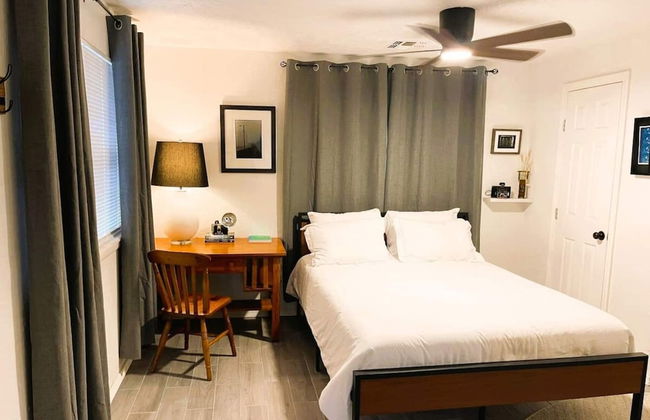 Rustic Gem 5min-asian District Full Kitchen - Photo 10